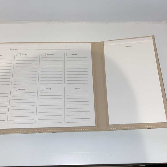 NWT Kate Spade Desktop Weekly Calendar and Folio in Flamingo Dot - Picture 7 of 7